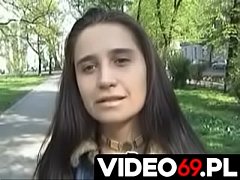  - Polskie porno - Euroentuzjastka ma ochotę na odrobinę domowej integracji