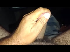  - Caminhoneiro safado mostrando sua rola