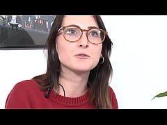  - Ersties: Geile 20-jährige Magdeburgerin vergnügt sich leidenschaftlich