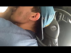  - Mamei o Uber no carro e acabei levando ele pro motel pra uma foda gostosa, ele deixou a mulher em casa pra fazer putaria comigo. Parte 2