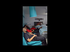  - Descobri que meu primo novinho é uma putinha na rua, vive dando o cu pra Homem casado... convidei 4 amigos héteros pra assistir filme e comer sua bunda virgem