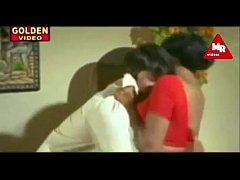  - red saree aunty seducing hot