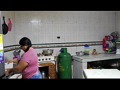  - el amigo de mi esposo me folla hasta correrme