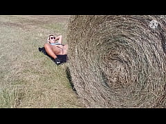  - The public agent Lucie is fucked by a stranger in the nature by the roadside !!! What a bitch !!